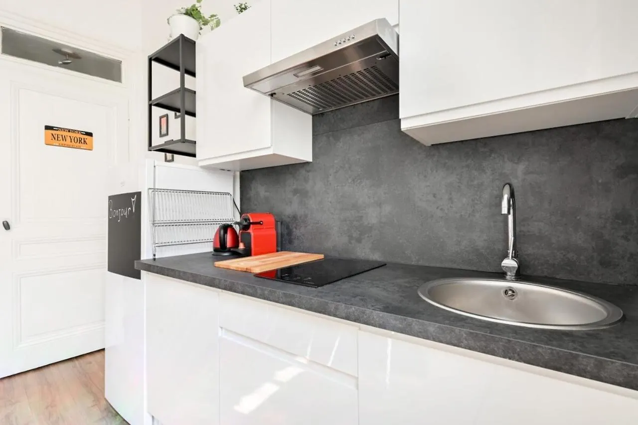 Apartment Charmant 2 Pers Atypique Avec Terrasse-Metro Valmycharming 2 People Unique Lyon